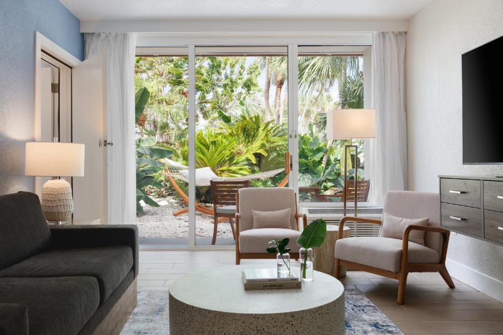 King Suite with Sea View interior